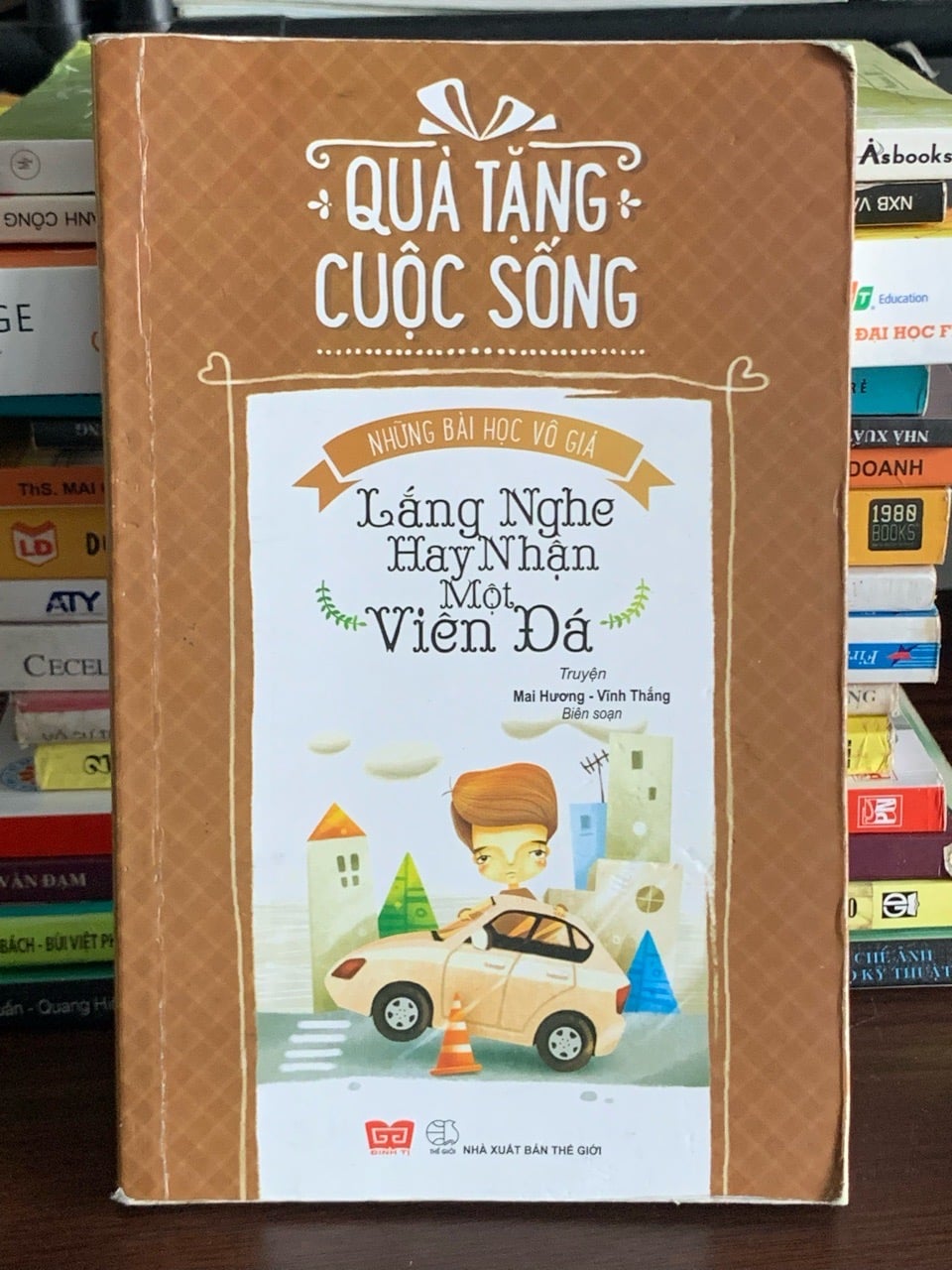 Những bài học vô giá – Lắng nghe hay nhận một viên đá – Mai Hương, Vĩnh Thắng
