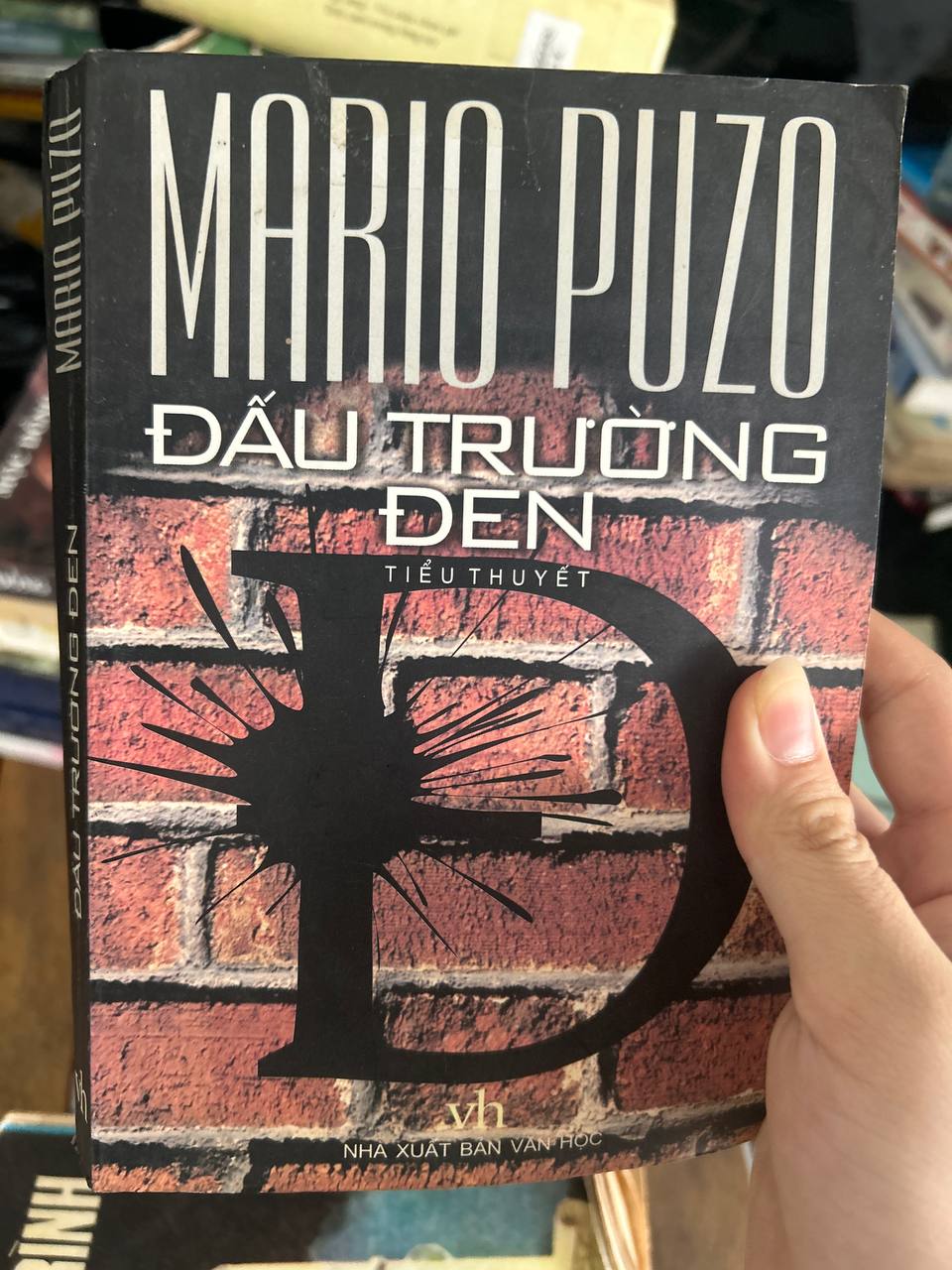 Review và ảnh thực tế sách Đấu Trường Đen - Mario Puzo tại Mecobooks.com