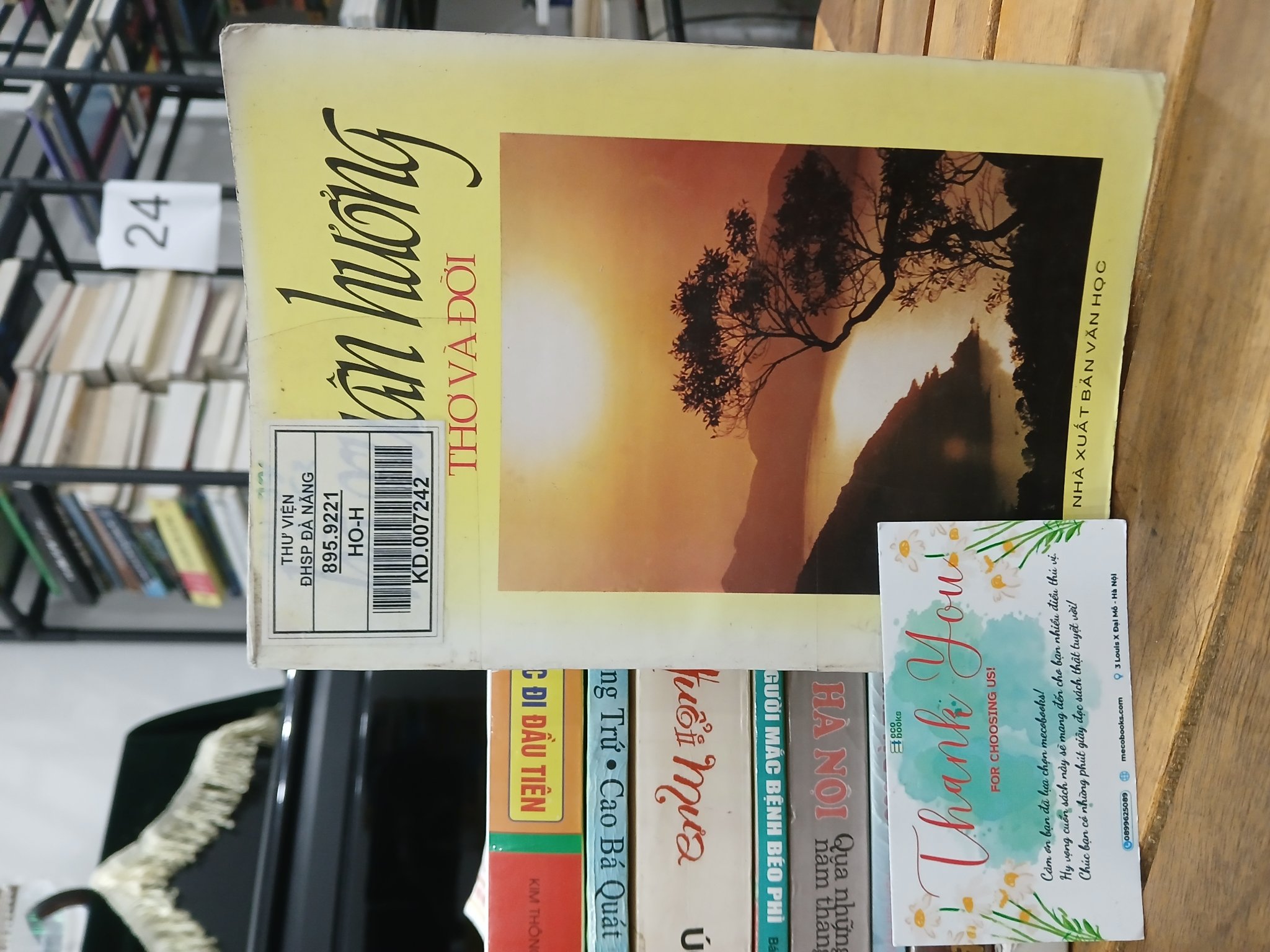 Thơ và đời – Hồ Xuân Hương