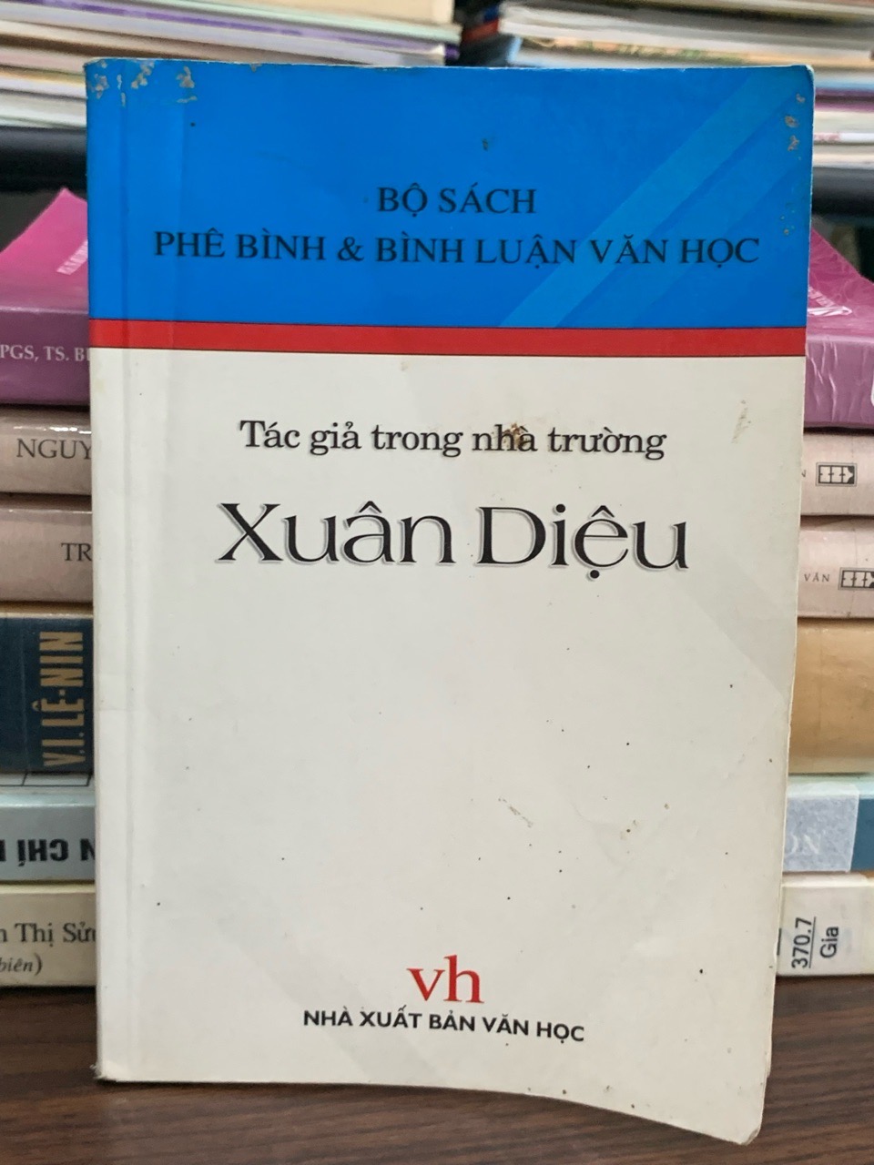 Xuân Diệu: tác giả trong nhà trường - NXB văn học