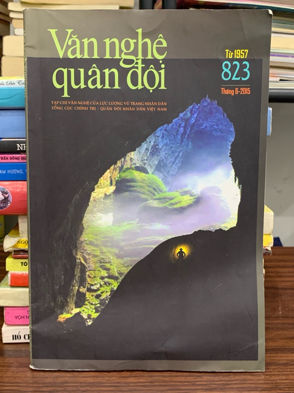 Văn nghệ Quân đội, số 823 (tháng 6/2015) – Tạp chí Văn nghệ Quân đội