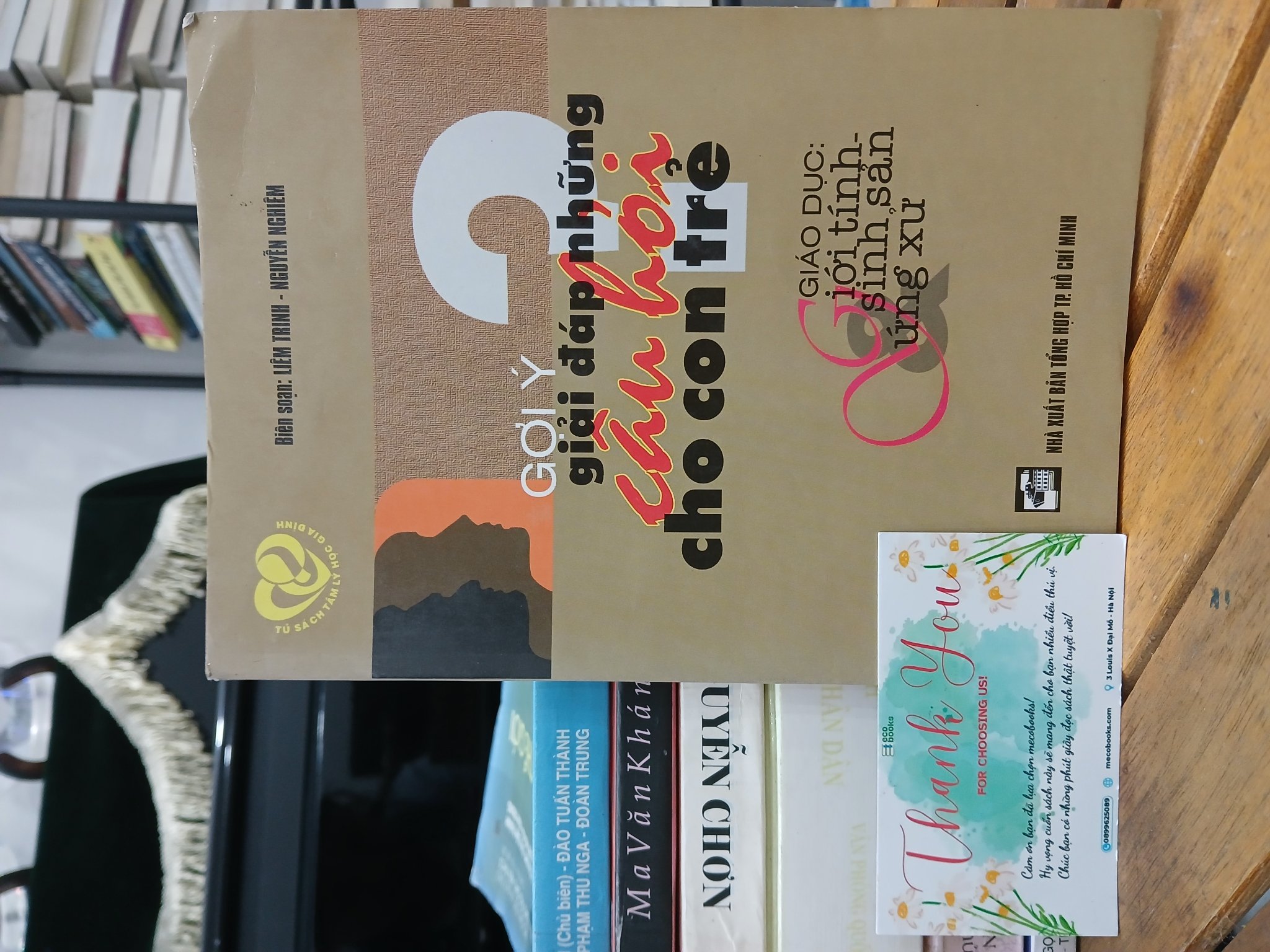 Gợi ý giải đáp những câu hỏi cho trẻ chơi – Liên Trinh & Nguyễn Nghiên