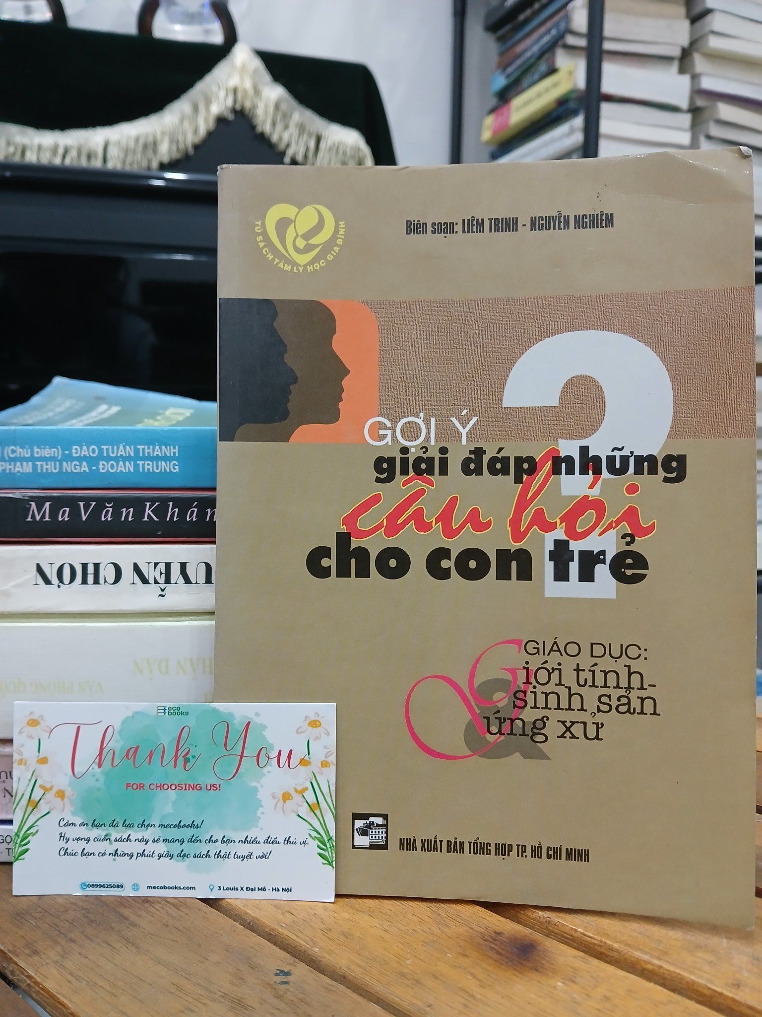 Gợi ý giải đáp những câu hỏi cho trẻ chơi – Liên Trinh & Nguyễn Nghiên