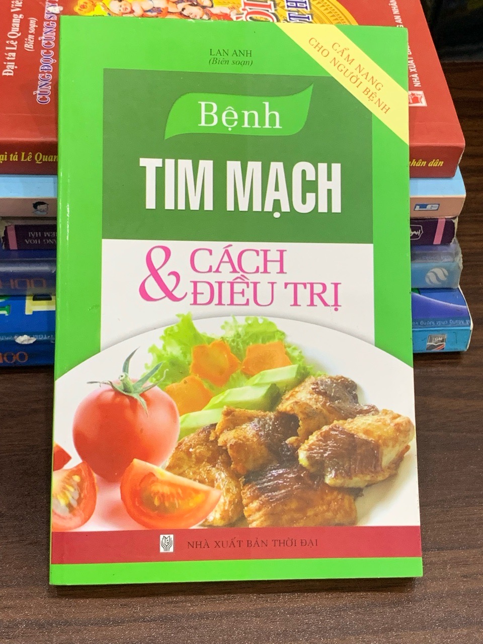 Bệnh tim mạch & cách điều trị – Lan Anh (biên soạn)