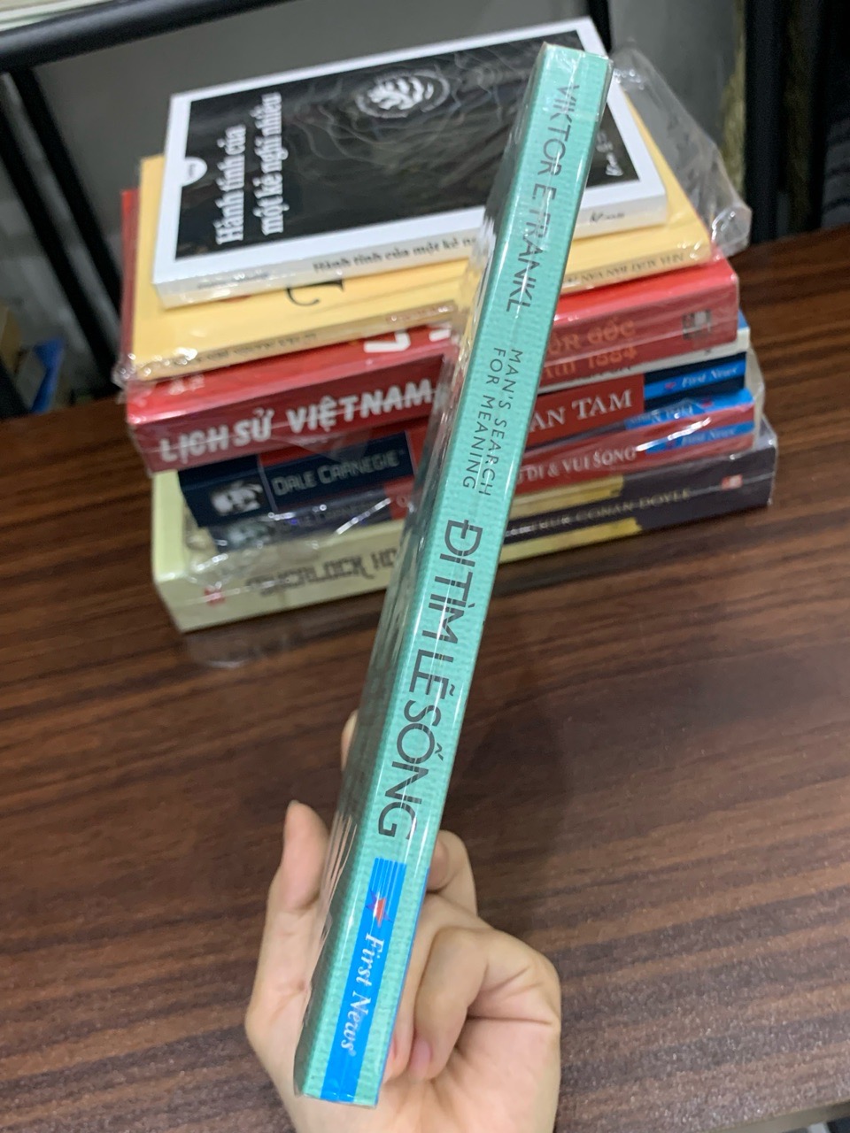 Đi tìm lẽ sống (Man’s Search for Meaning) – Viktor E. Frankl