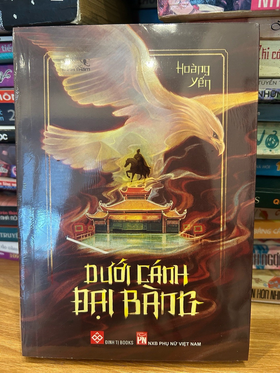 Dưới cánh đại bàng -Hoàng Yến