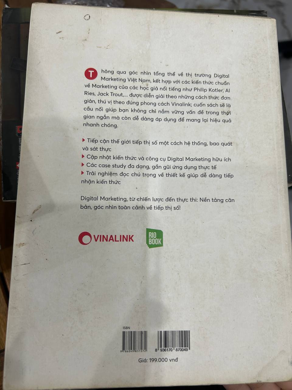 Digital Marketing: Từ Chiến Lược Đến Thực Thi - Nhiều tác giả (Nhà xuất bản Lao Động)