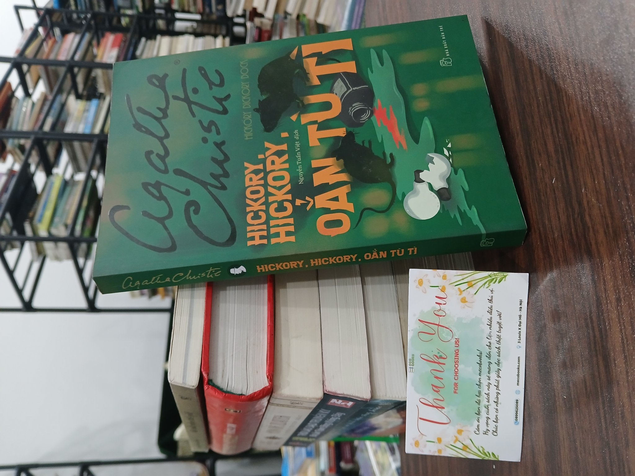 Hickory, hickory, oẳn tù tì- Agatha Christie