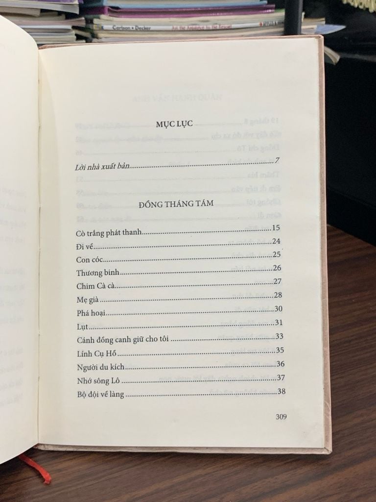 Đồng tháng tám thơ Anh vẫn hành quân thơ Sen quê Bác thơ – Trần Hữu Thung - Ảnh thực tế 5