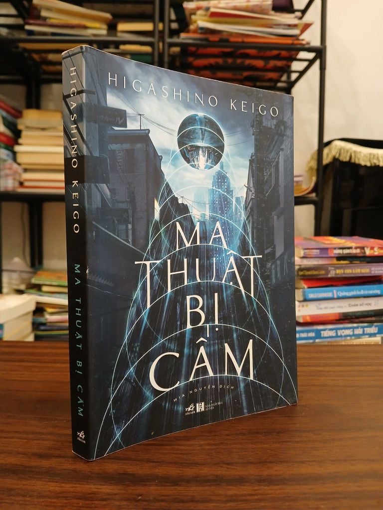 Ma Thuật Bị Cấm - Higashino Keigo - Ảnh chụp thực tế