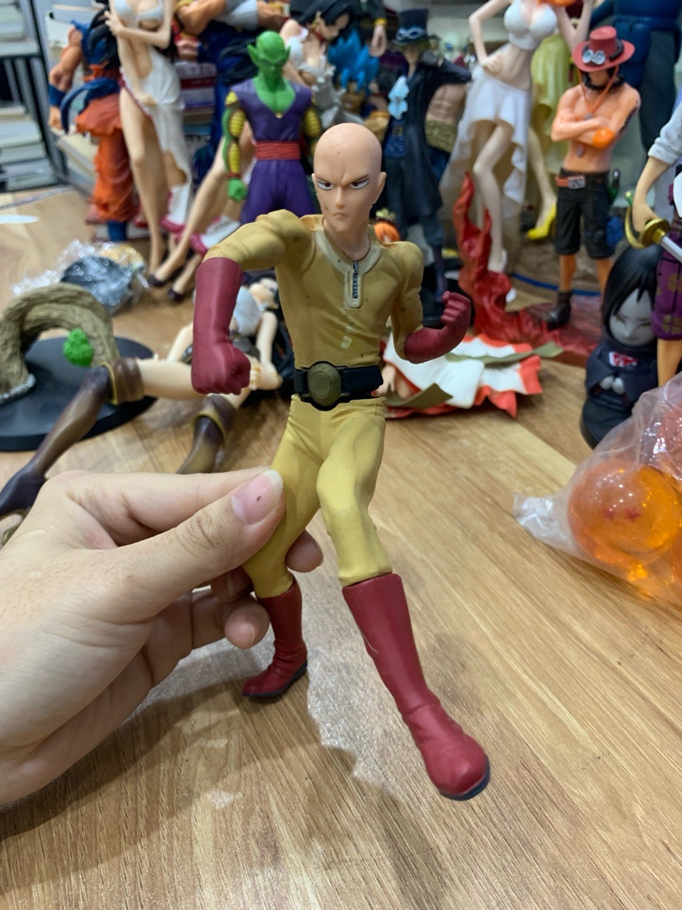 Mô Hình Trang Trí Để Bàn Nghệ Thuật Phong Cách Tối Giản Hiện Đại