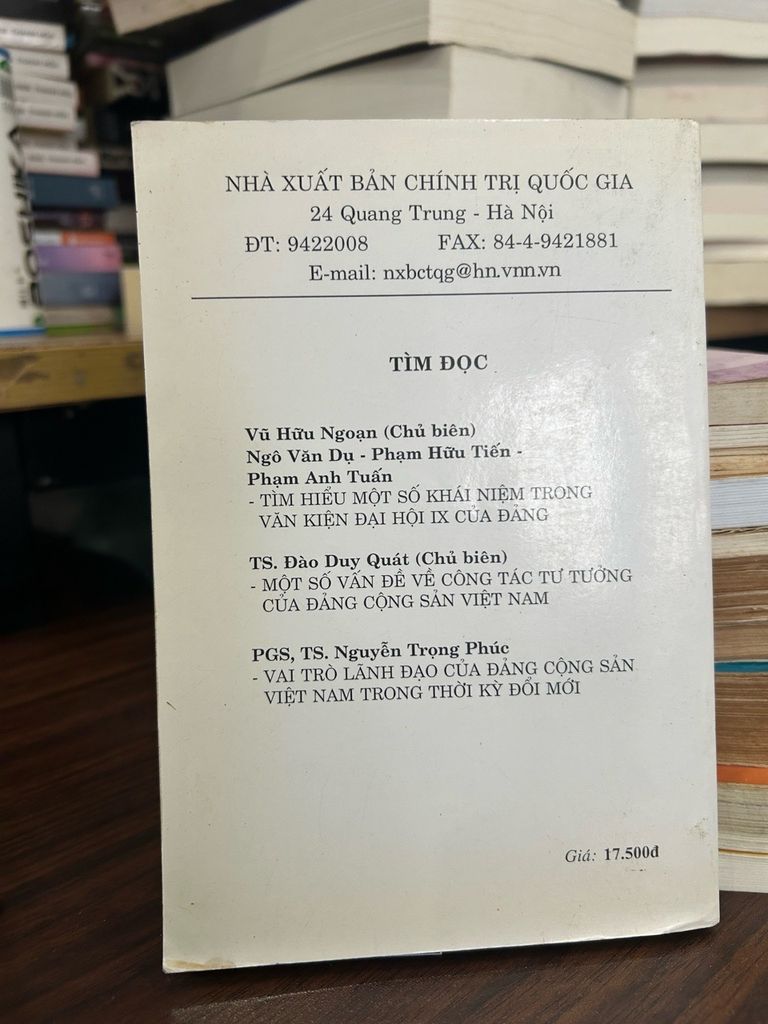 Tài liệu bồi dưỡng lý luận chính trị dùng cho đảng viên mới - Ảnh thực tế 3