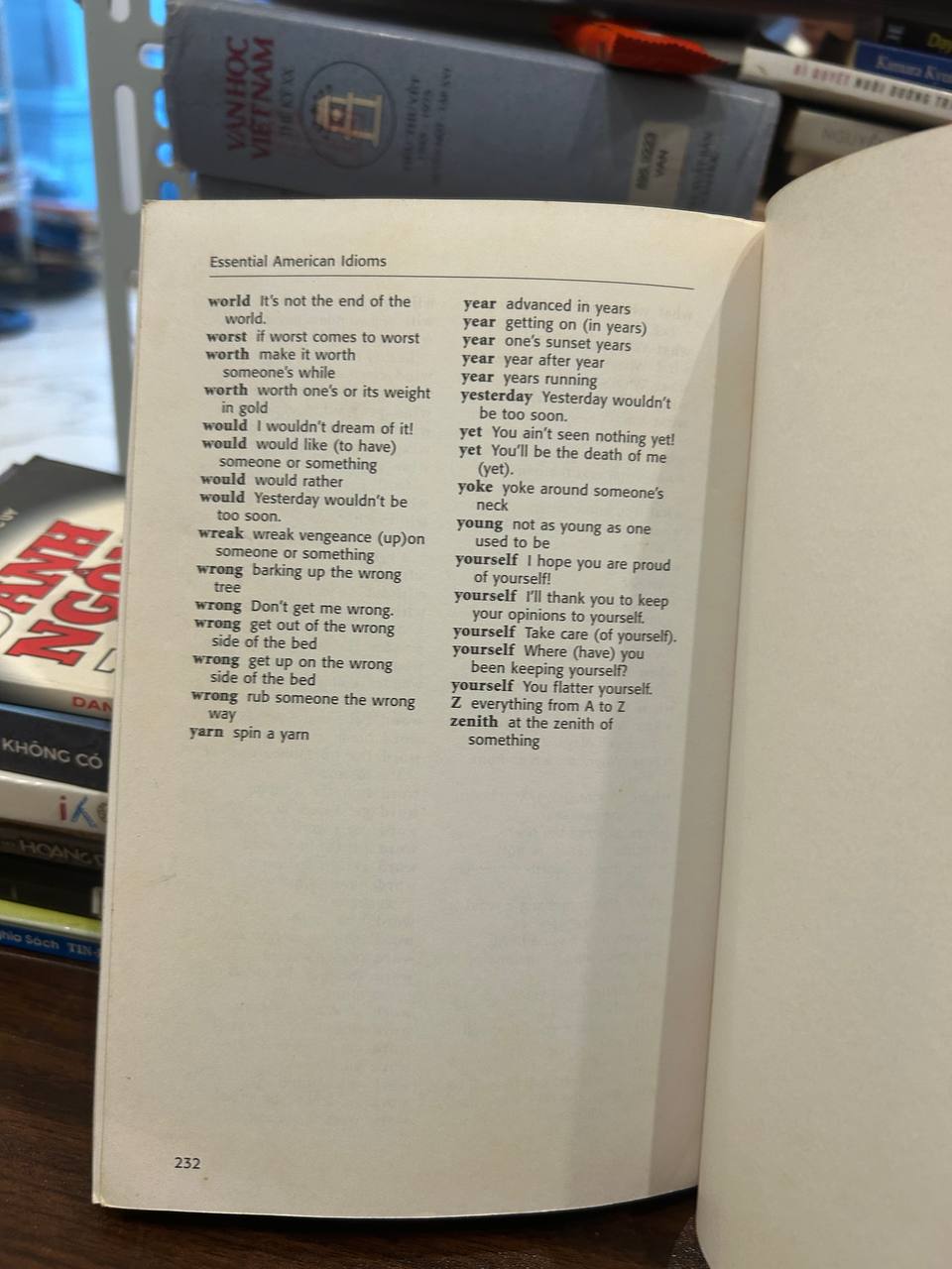 Essential American Idioms - NTC Publishing Group