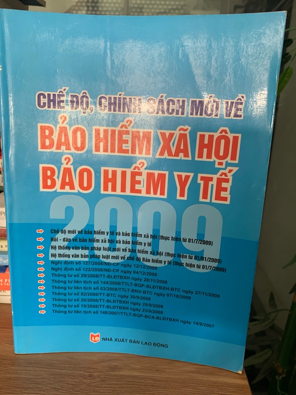 Chế độ chính sách mới về bảo hiểm xã hội bảo hiểm y tế -NXB Lao động