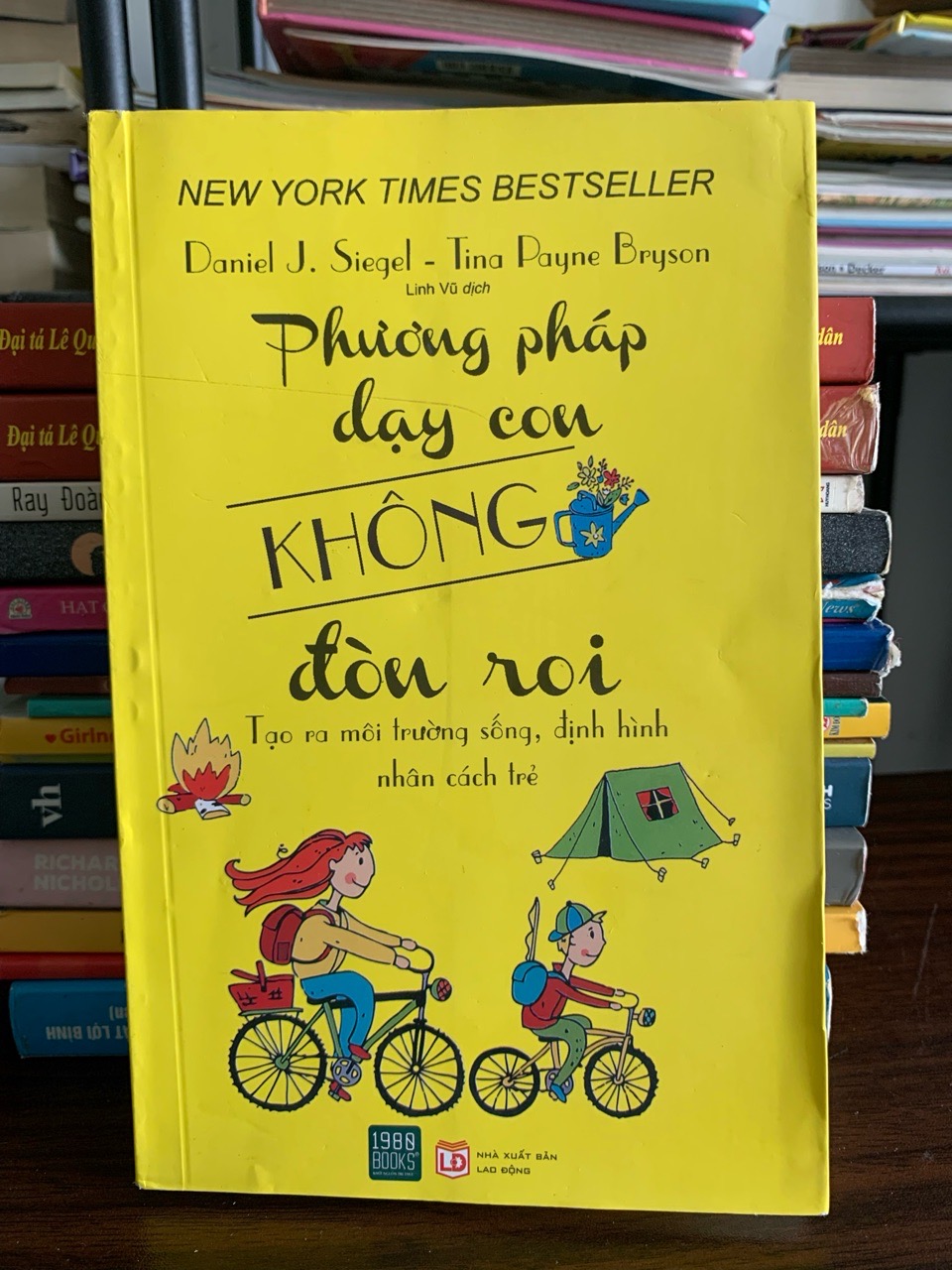 Phương pháp dạy con không đòn roi – Daniel J. Siegel & Tina Payne Bryson