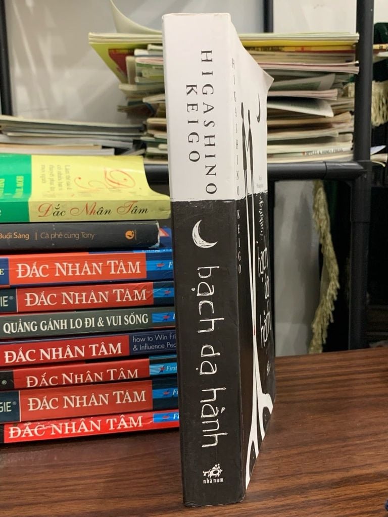 Bạch dạ hành - Higashino Keigo - Ảnh thực tế 3