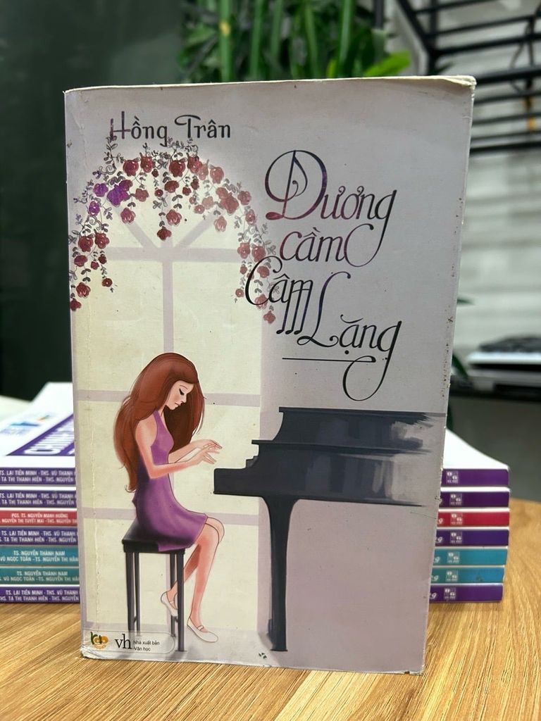 Dương cầm câm lặng – Hồng Trân
