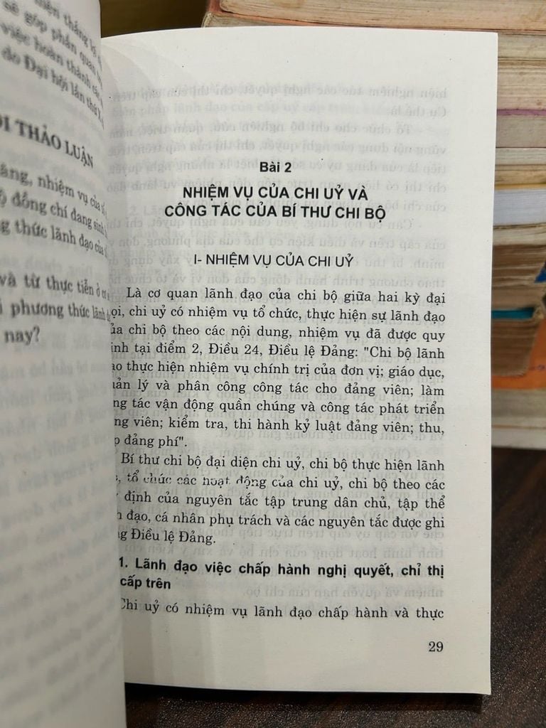 Tài liệu bồi dưỡng công tác đảng cho bí thư chi bộ và cấp ủy viên cơ sở -NXB Chính Trị quốc gia - Ảnh thực tế 5