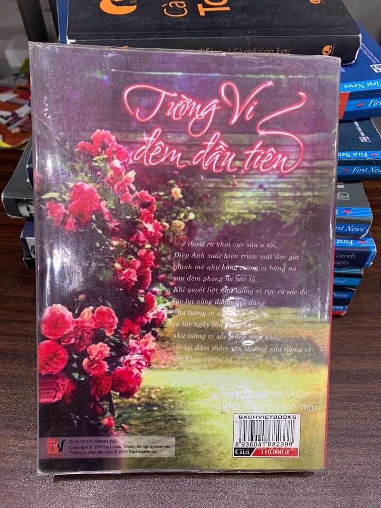 Tường vi đêm đầu tiên - Minh Hiểu Khê - Ảnh chụp thực tế