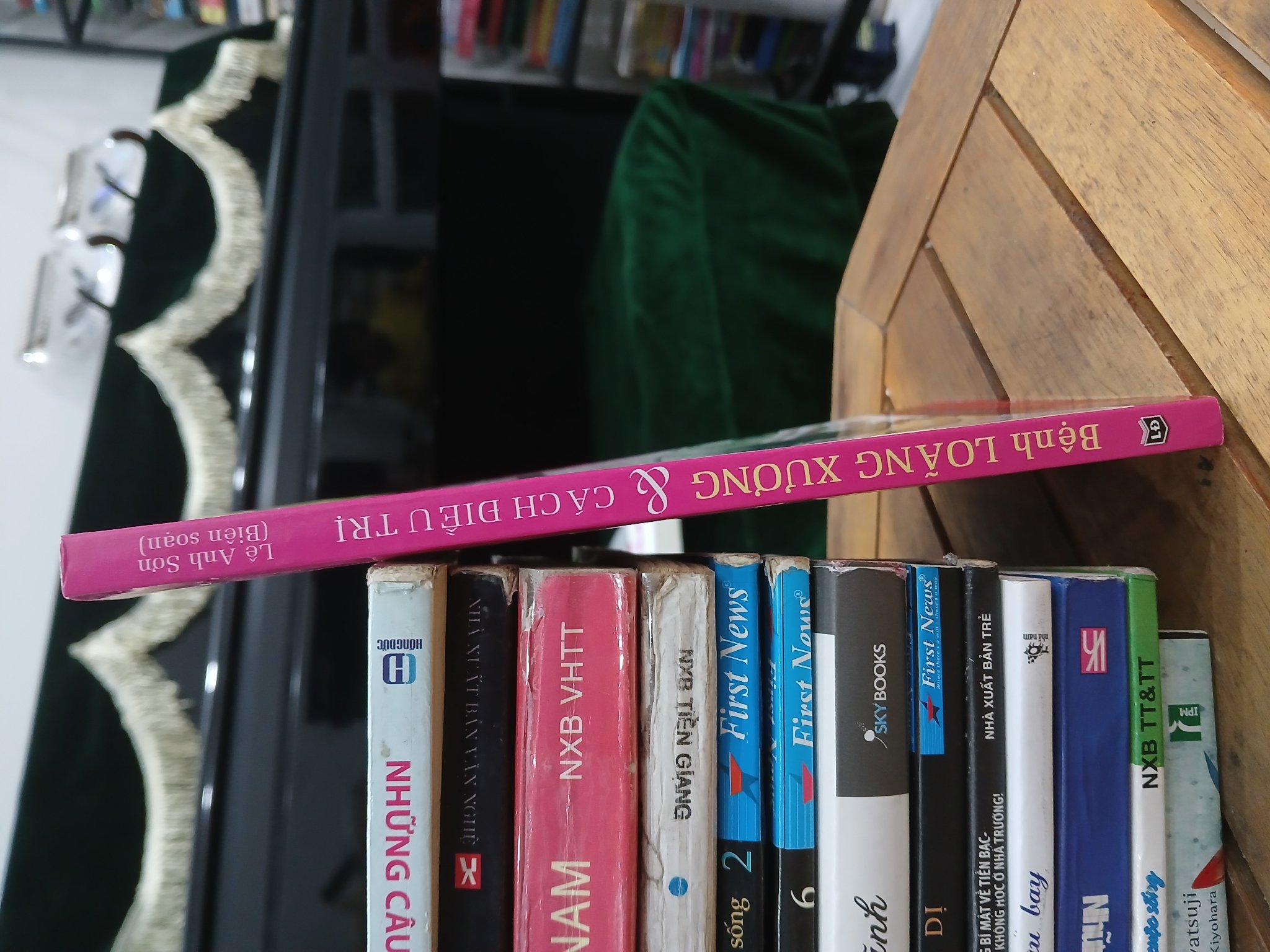 Bệnh loãng xương & cách điều trị — Lê Anh Sơn (biên soạn)