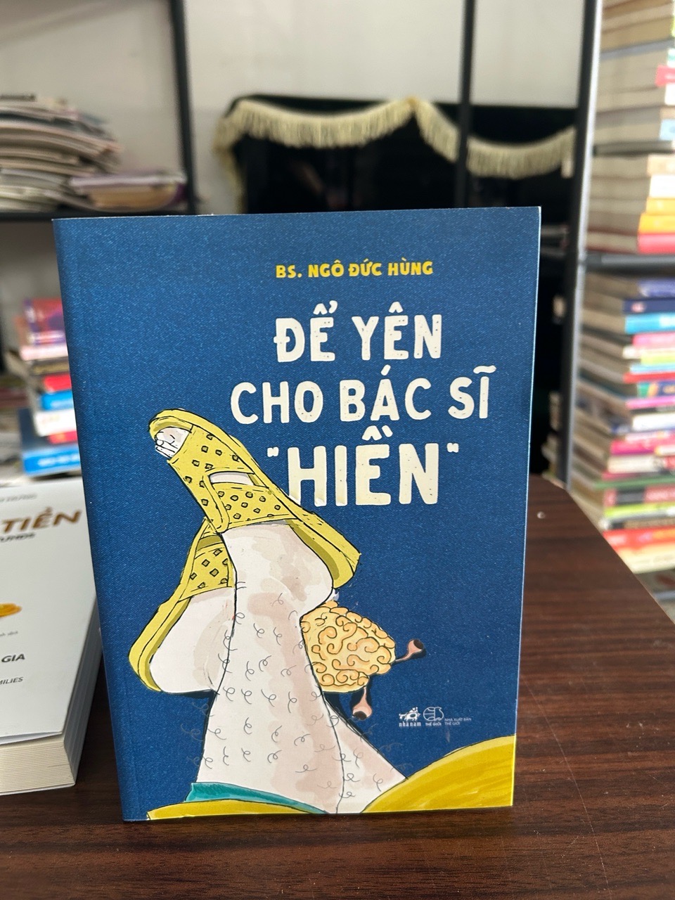 Để yên cho bác sĩ “hiền”- BS Ngô Đức Hùng