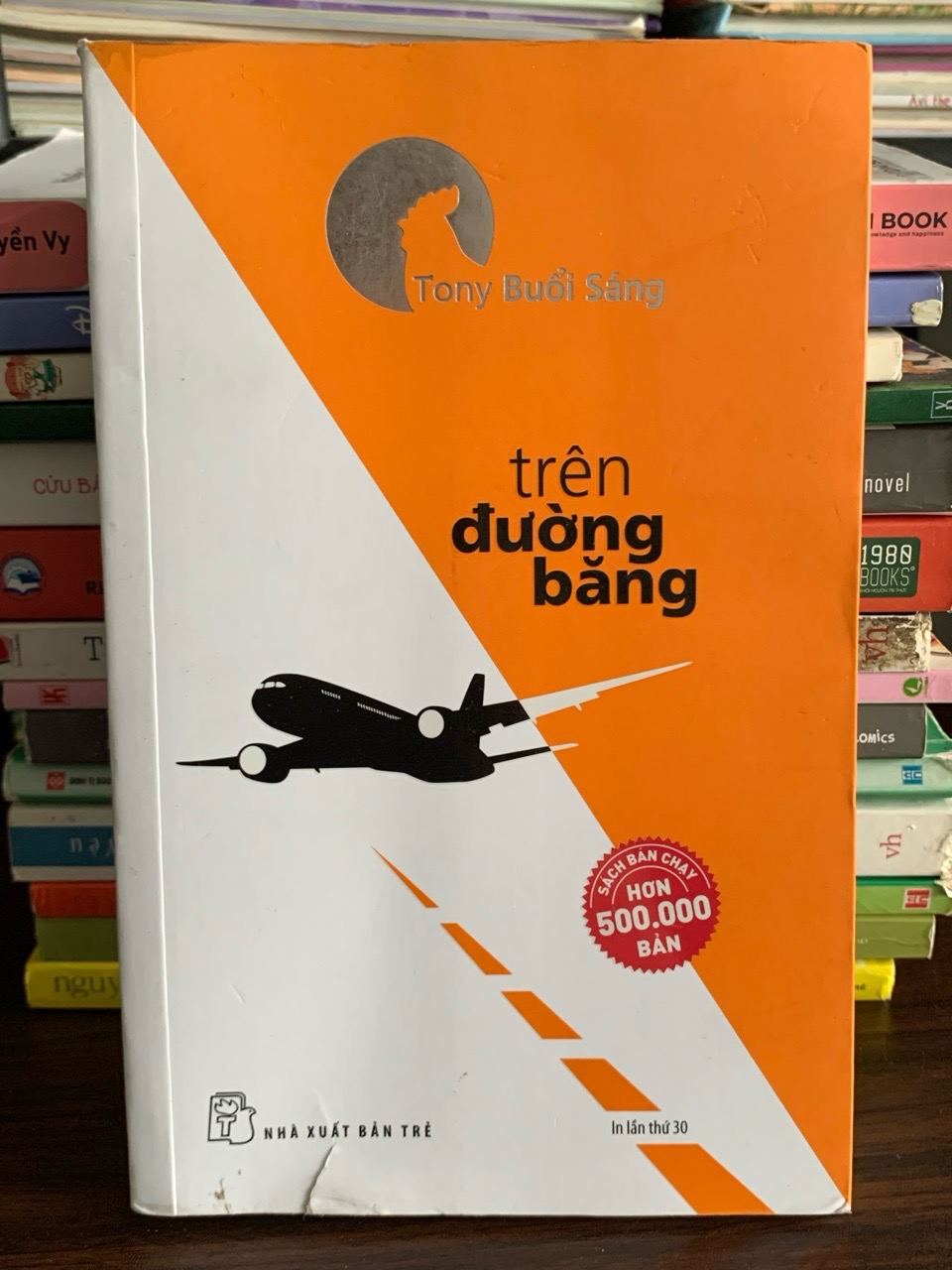 Trên đường băng – Tony Buổi Sáng