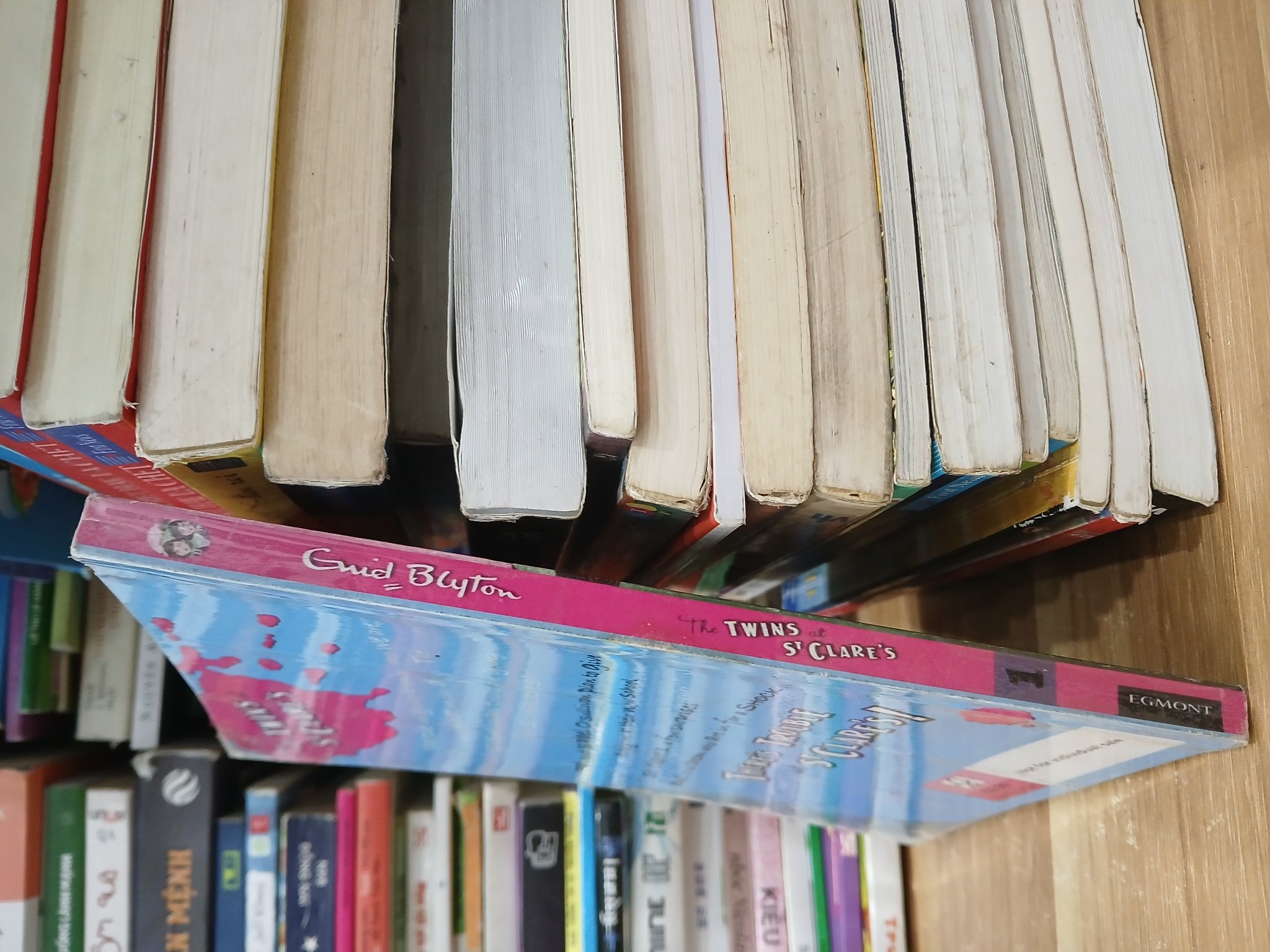 The Twins at St Clare's- Guid Blyton