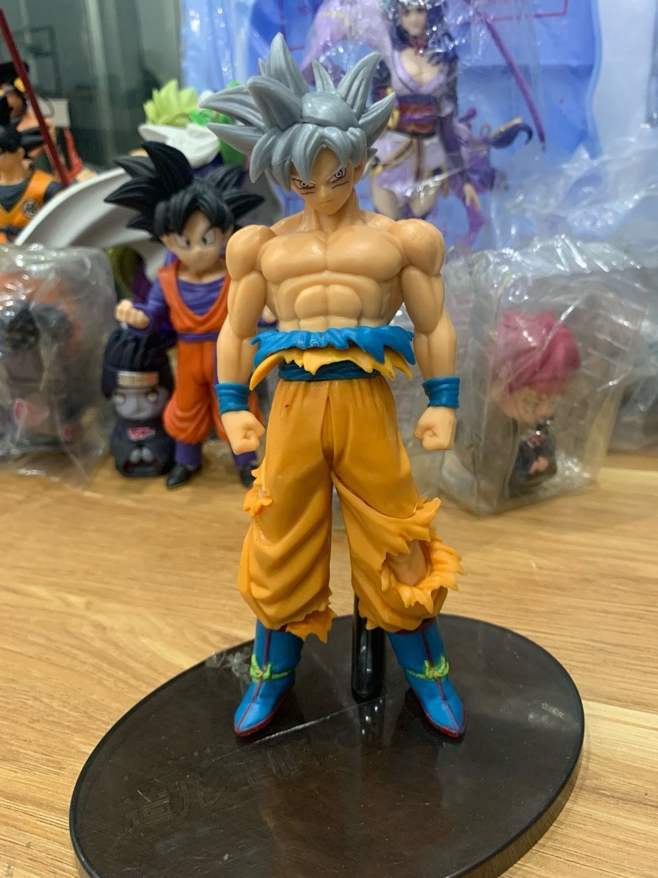 Mô hình nhân vật Dragon Ball các phiên bản Songoku, Vegeta, Jiren, Gogeta (Có Đế)