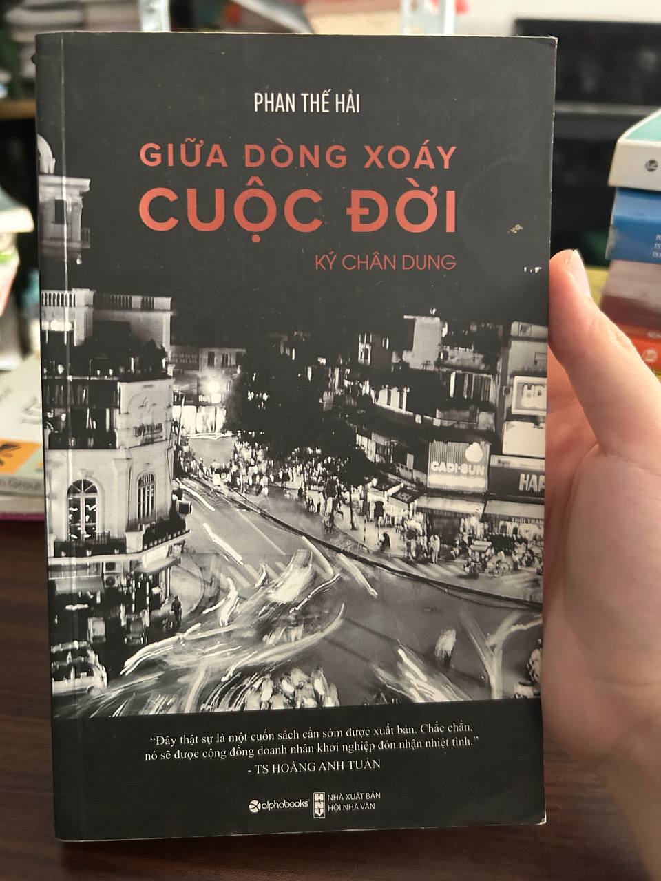 Giữa Dòng Xoáy Cuộc Đời - Phan Thế Hải - Phan Thế Hải