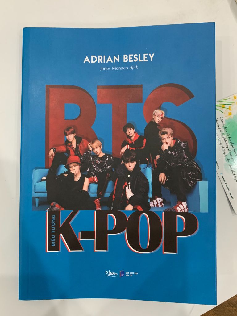 BTS Biểu Tượng K-Pop - Adrian Besley - Ảnh thực tế 1