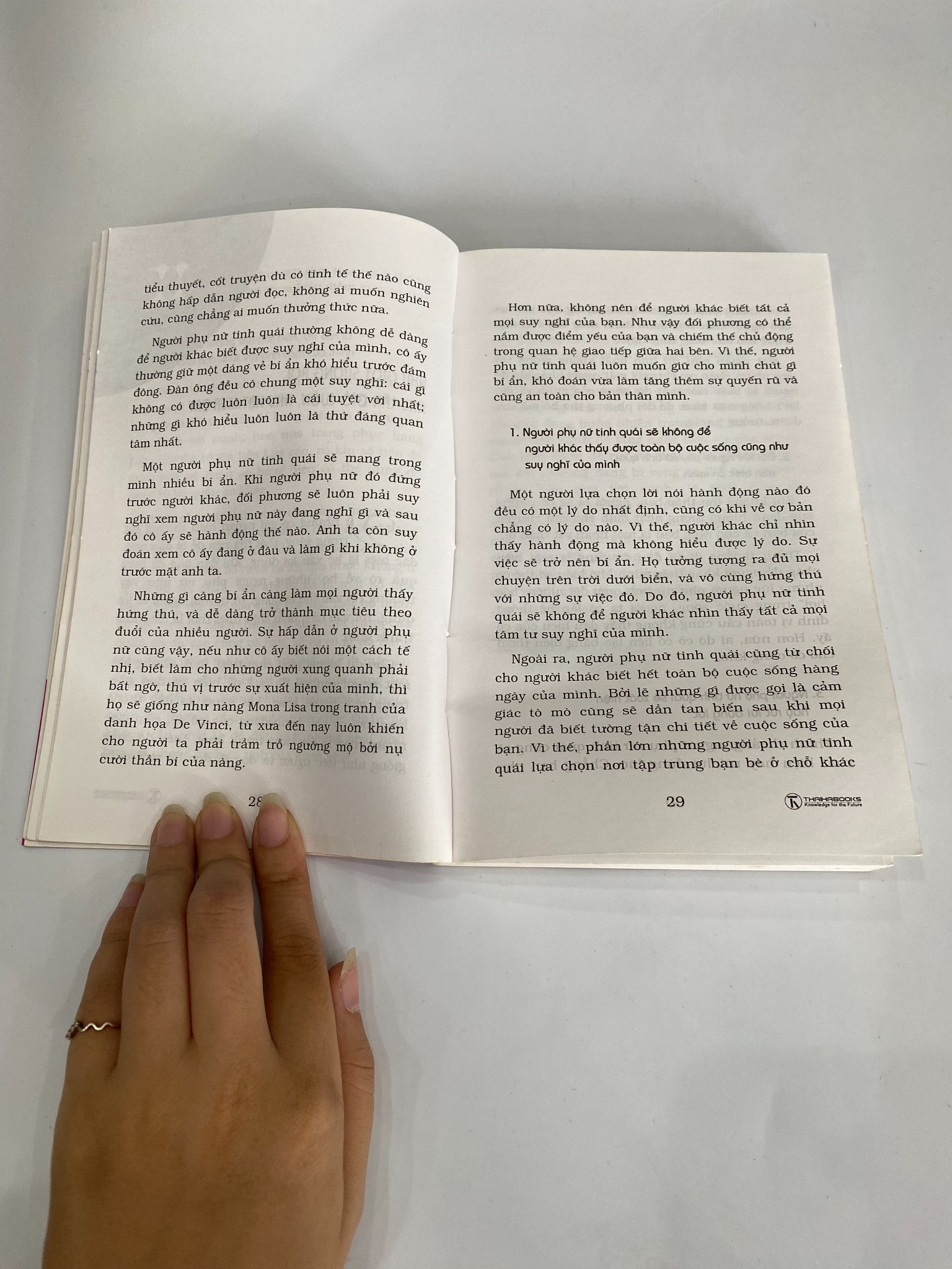 Người phụ nữ tinh quái - ảnh 3