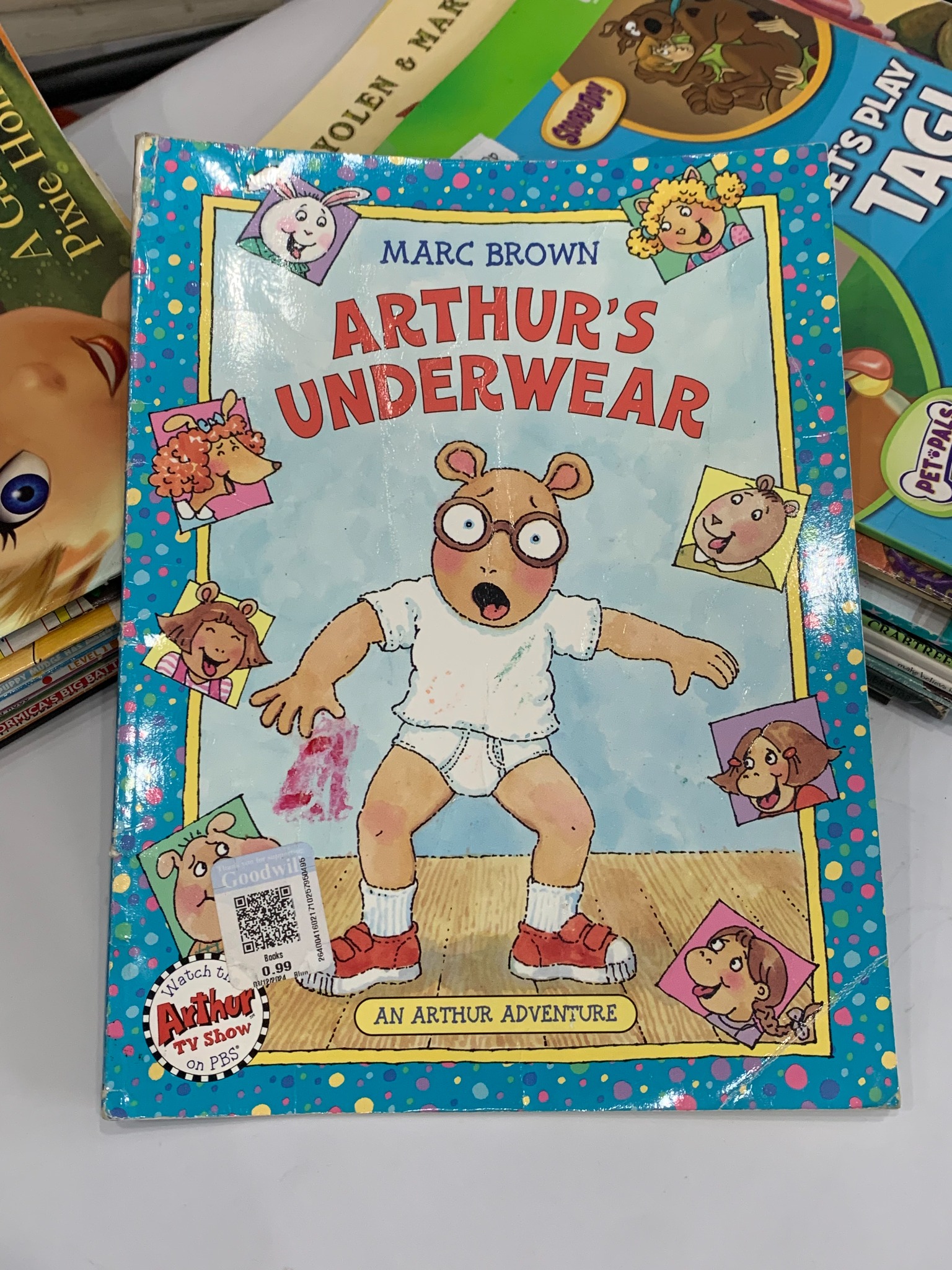 Ảnh sách Arthur's Underwear – Marc Brown