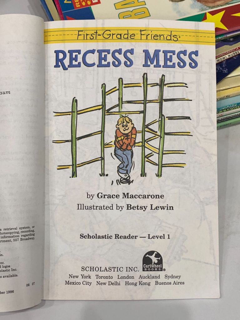 First-Grade Friends: Recess Mess – Grace Maccarone - Ảnh thực tế 5