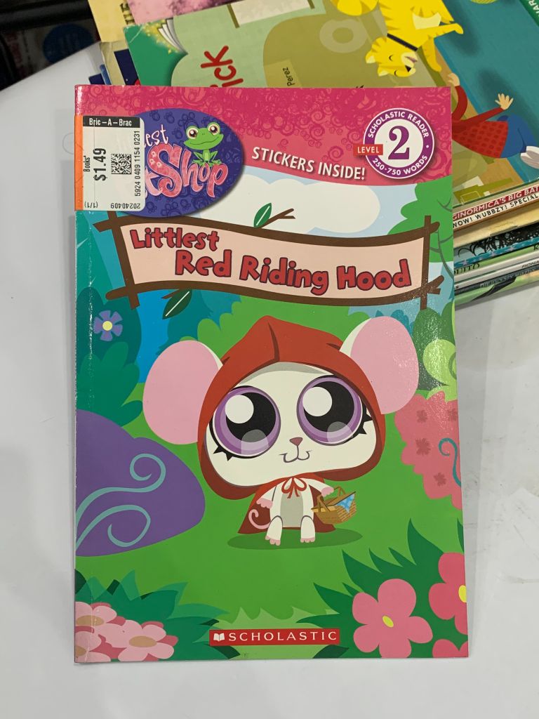 Littlest Pet Shop: Littlest Red Riding Hood – Scholastic - Ảnh chụp thực tế