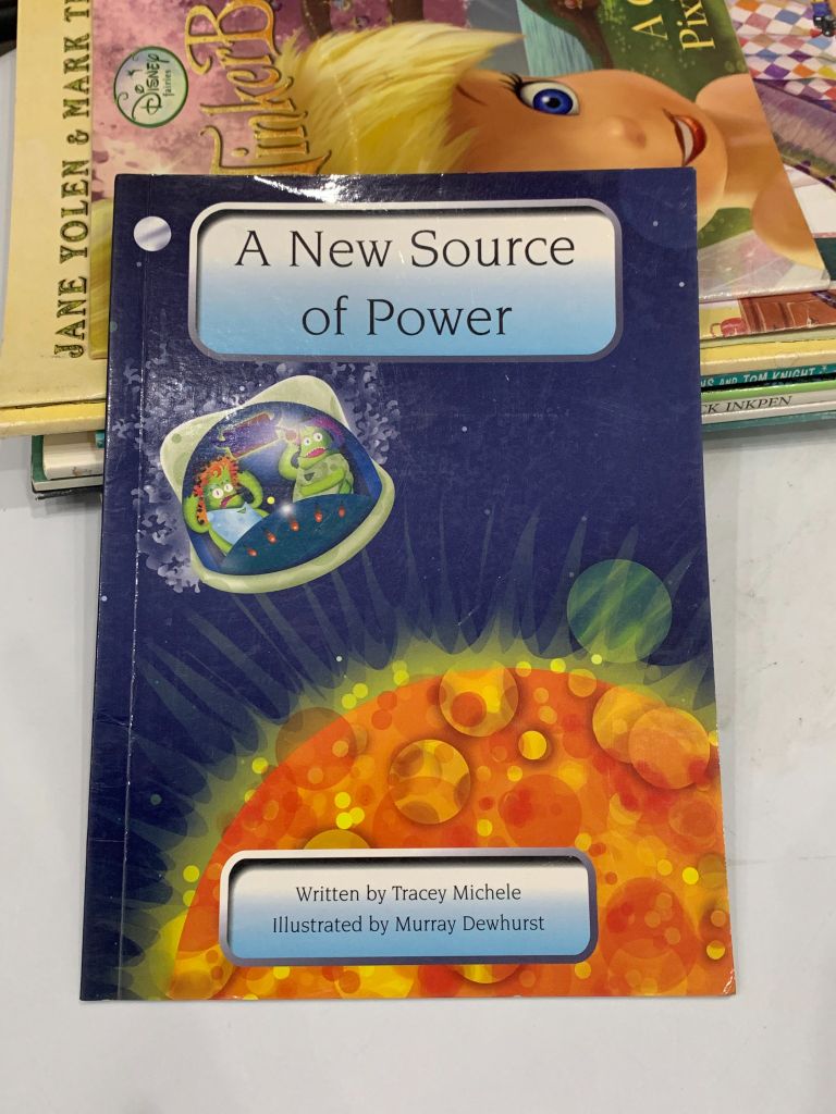A New Source of Power – Tracey Michele - Ảnh chụp thực tế