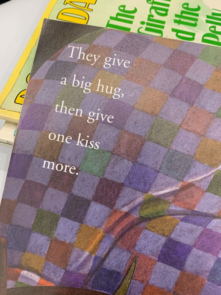 How Do Dinosaurs Say Good Night? – Jane Yolen & Mark Teague - Ảnh thực tế 8