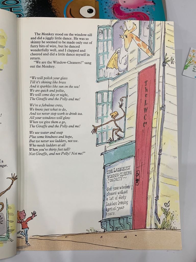 The Giraffe and the Pelly and Me – Roald Dahl - Ảnh thực tế 7
