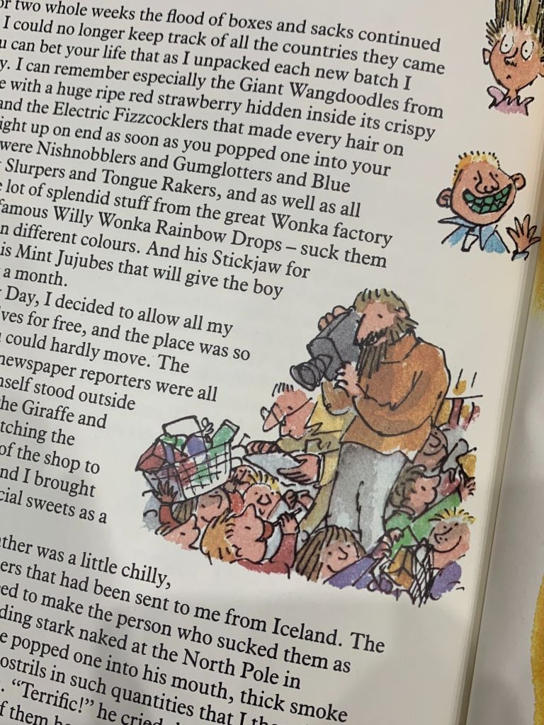 The Giraffe and the Pelly and Me – Roald Dahl - Ảnh thực tế 9