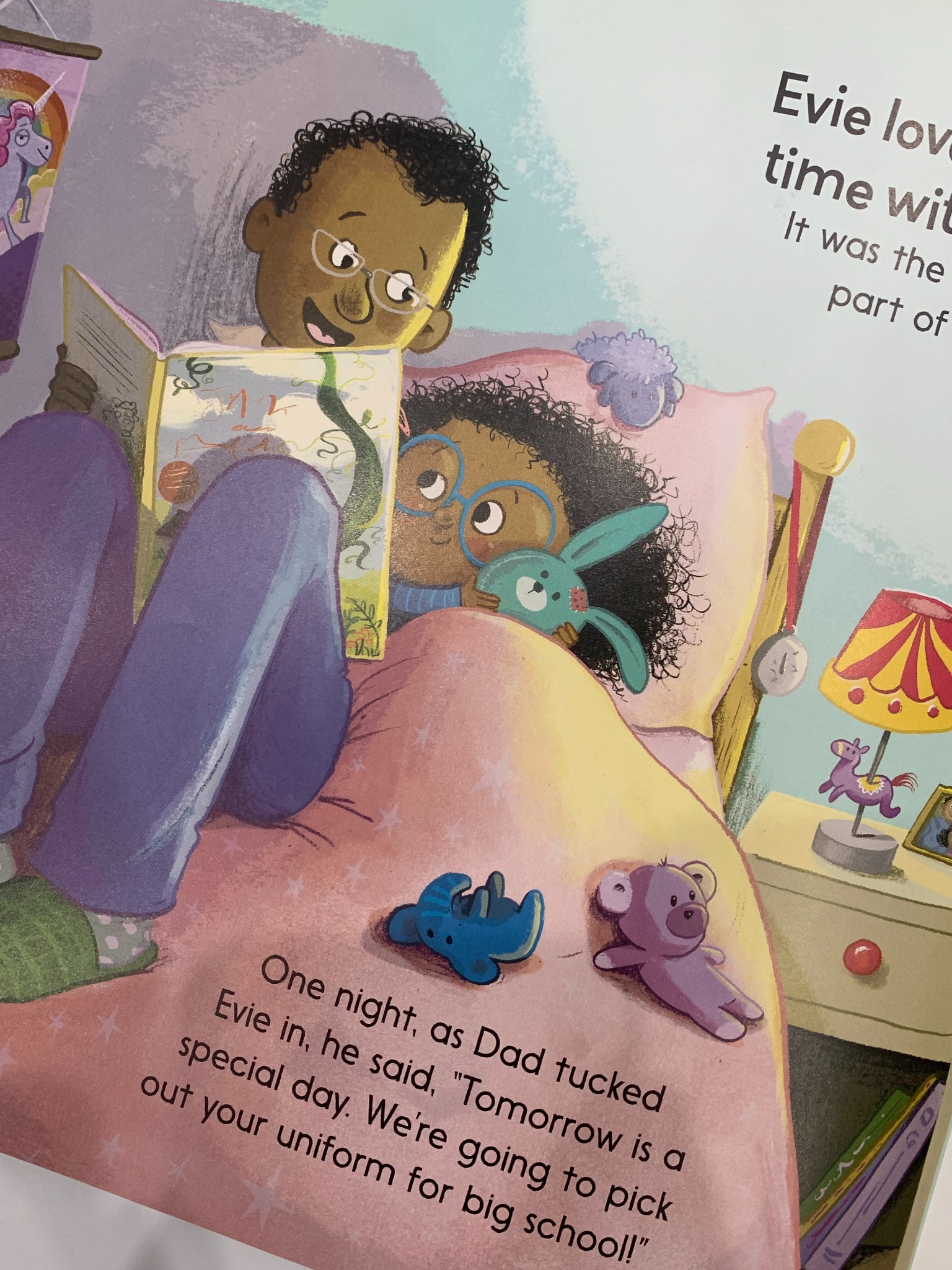 My School Unicorn – Willow Evans & Tom Knight