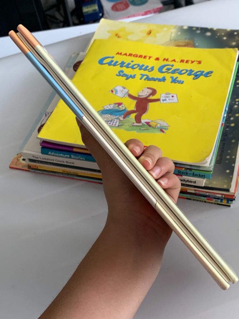 Dial Easy-to-Read: Stinky Riddles – Katy Hall & Lisa Eisenberg - Ảnh thực tế 5