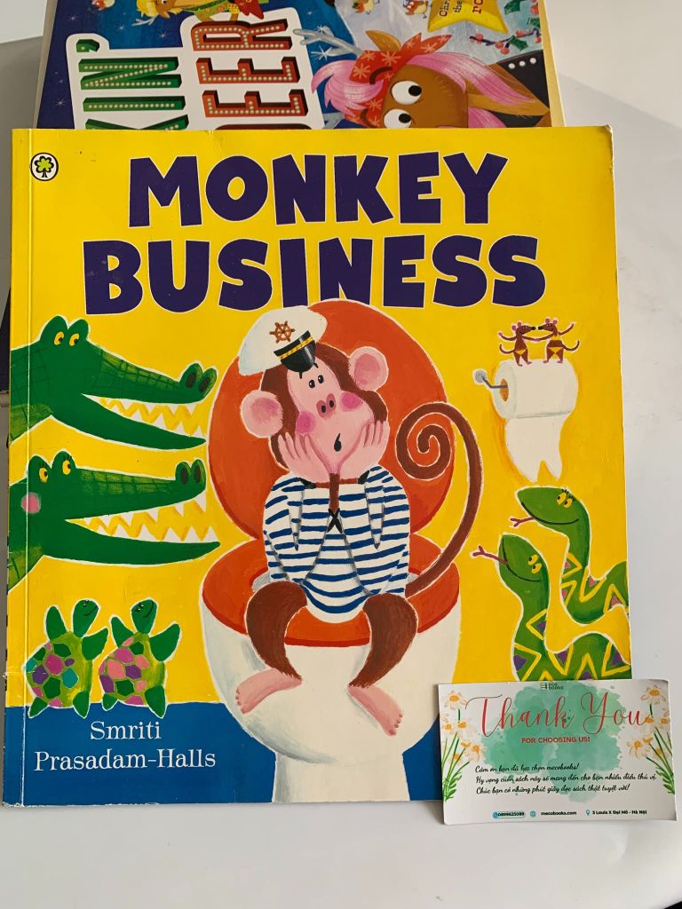 Monkey Business – Smriti Prasadam-Halls & David Wojtowycz - Ảnh chụp thực tế