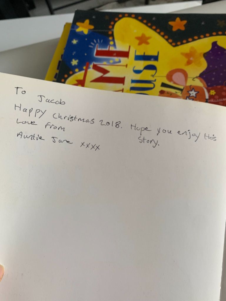 I Need a New Bum! – Dawn McMillan & Ross Kinnaird - Ảnh thực tế 5