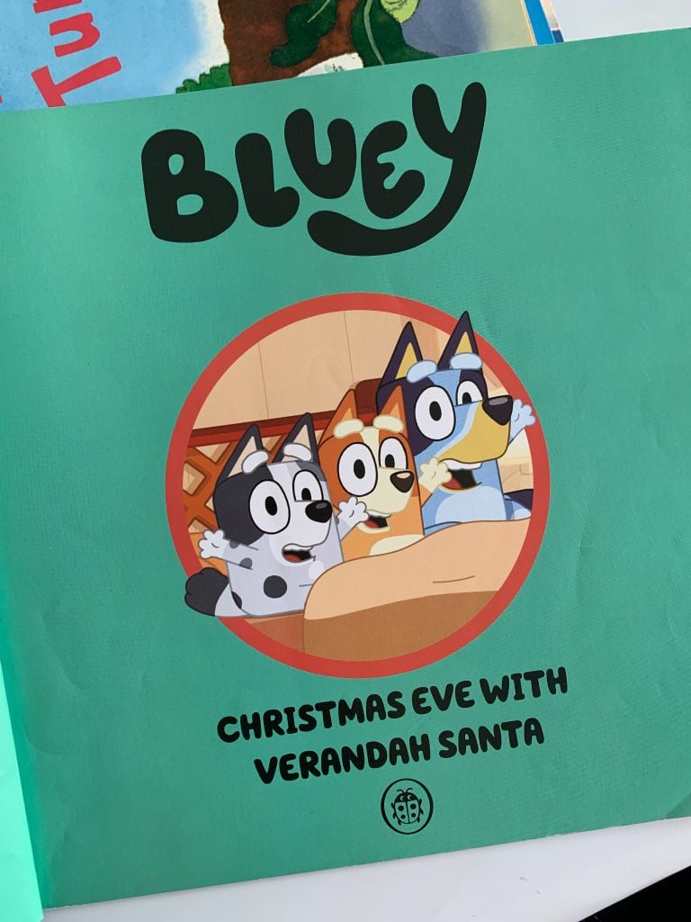 Bluey: Christmas Eve with Verandah Santa – Bluey - Ảnh thực tế 6