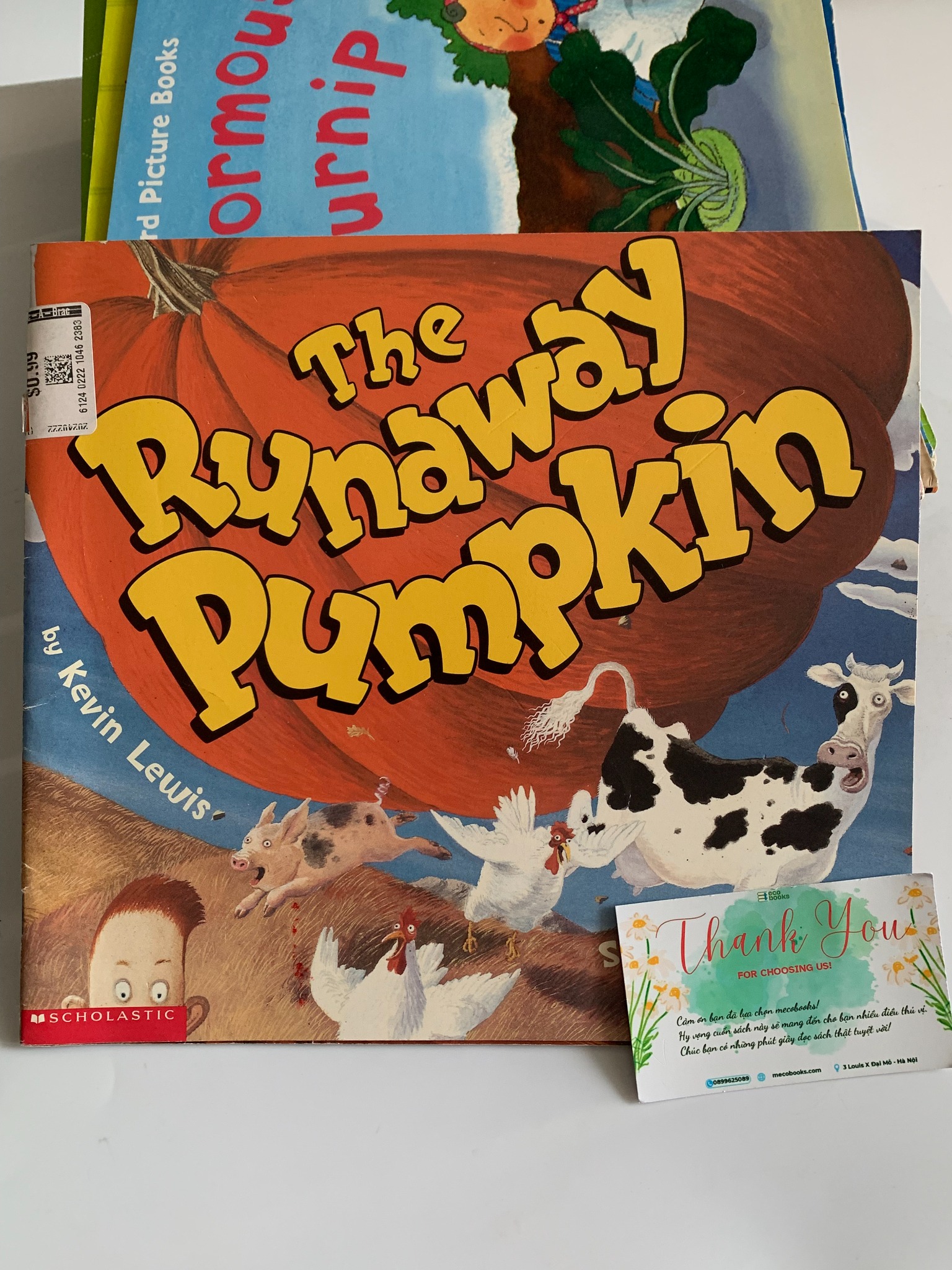 The Runaway Pumpkin – Kevin Lewis