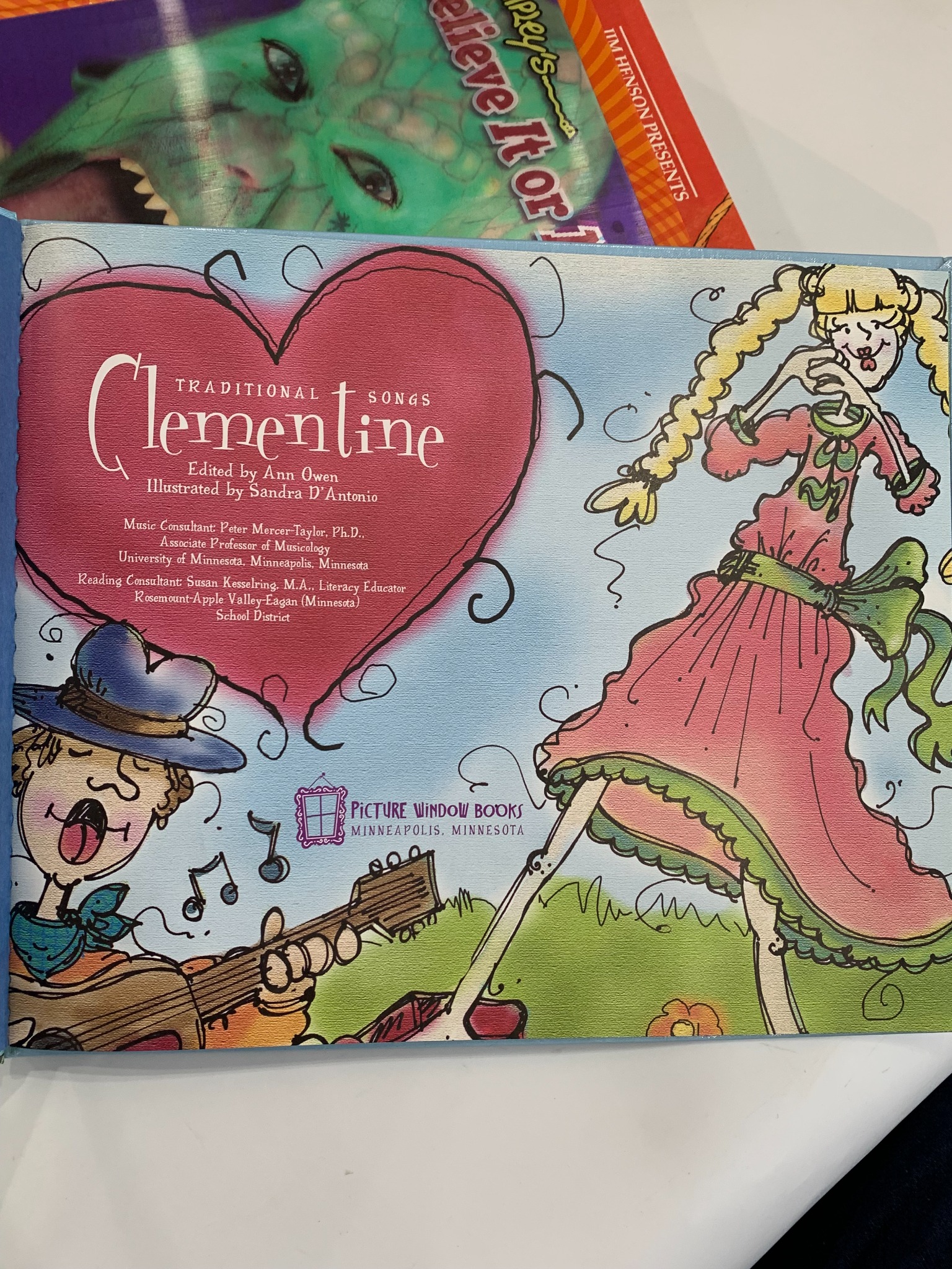 Clementine – Ann Owen & Sandra D'Antonio - ảnh 3