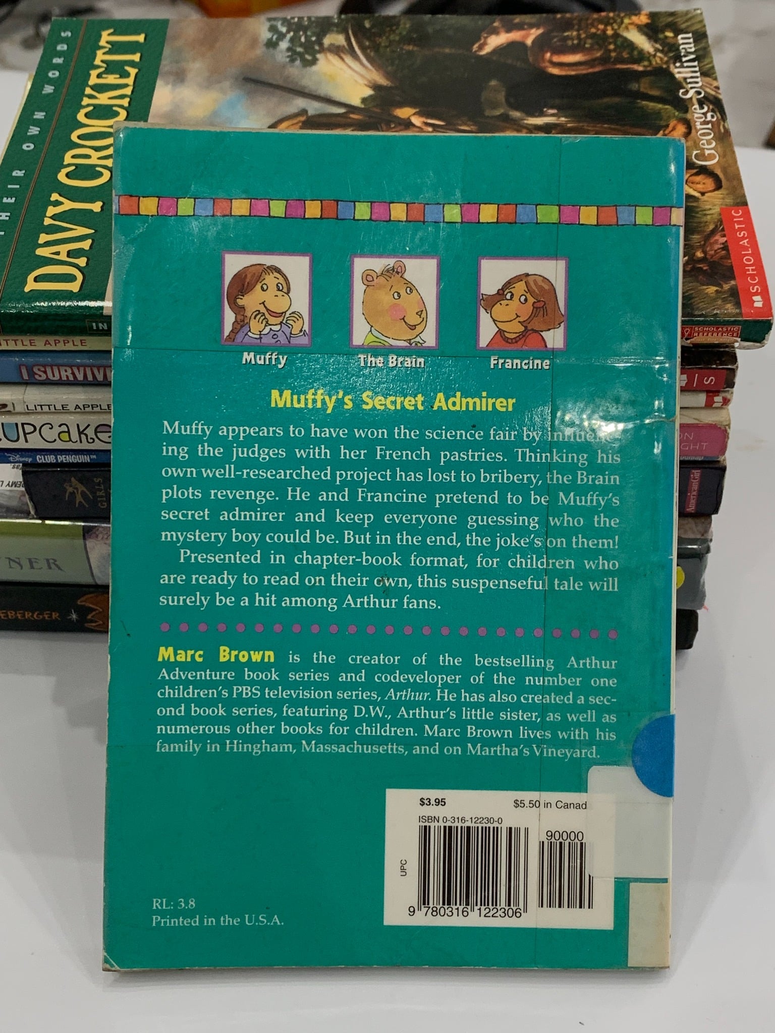 Arthur Chapter Book: Muffy's Secret Admirer – Marc Brown