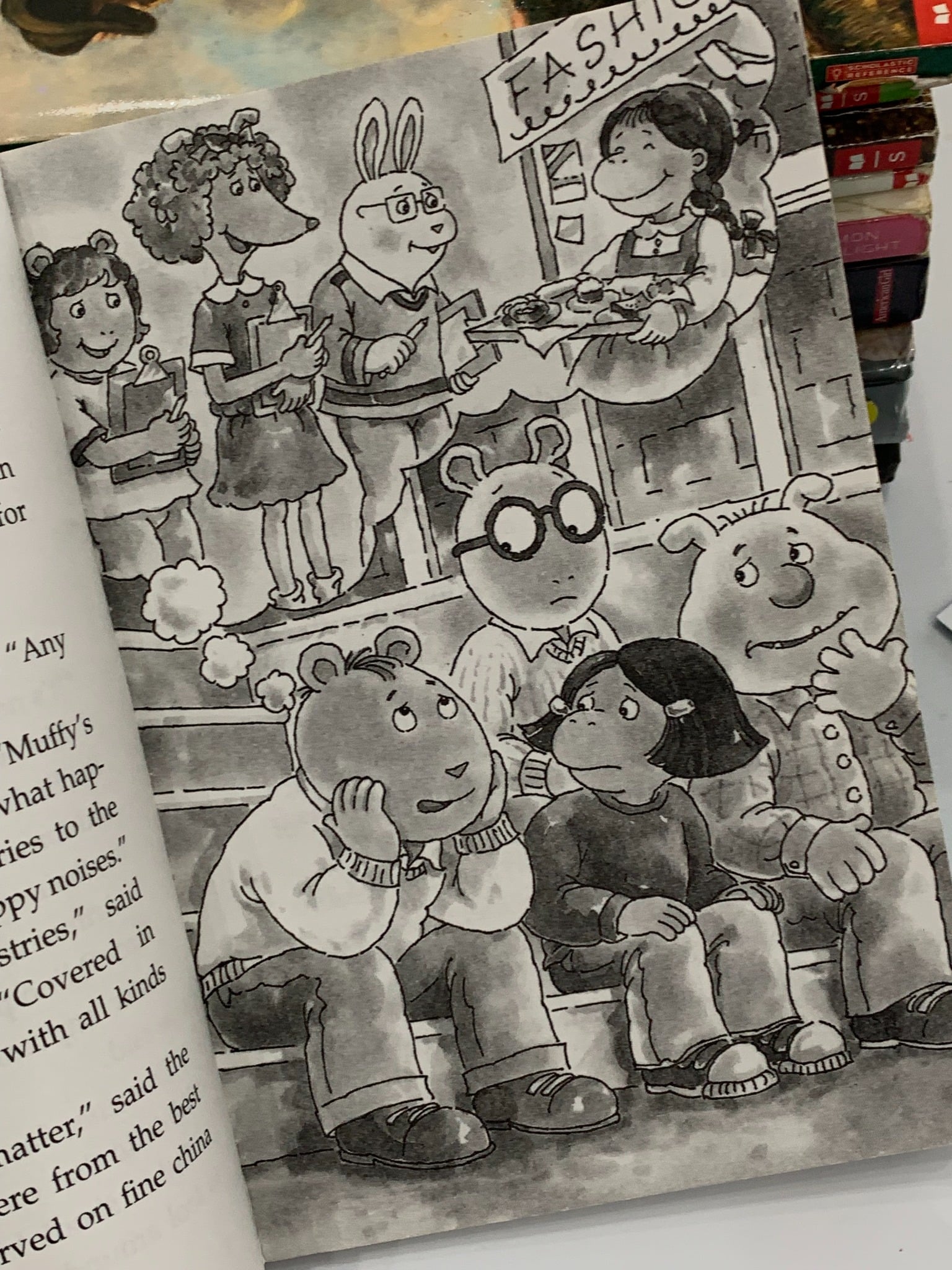Arthur Chapter Book: Muffy's Secret Admirer – Marc Brown