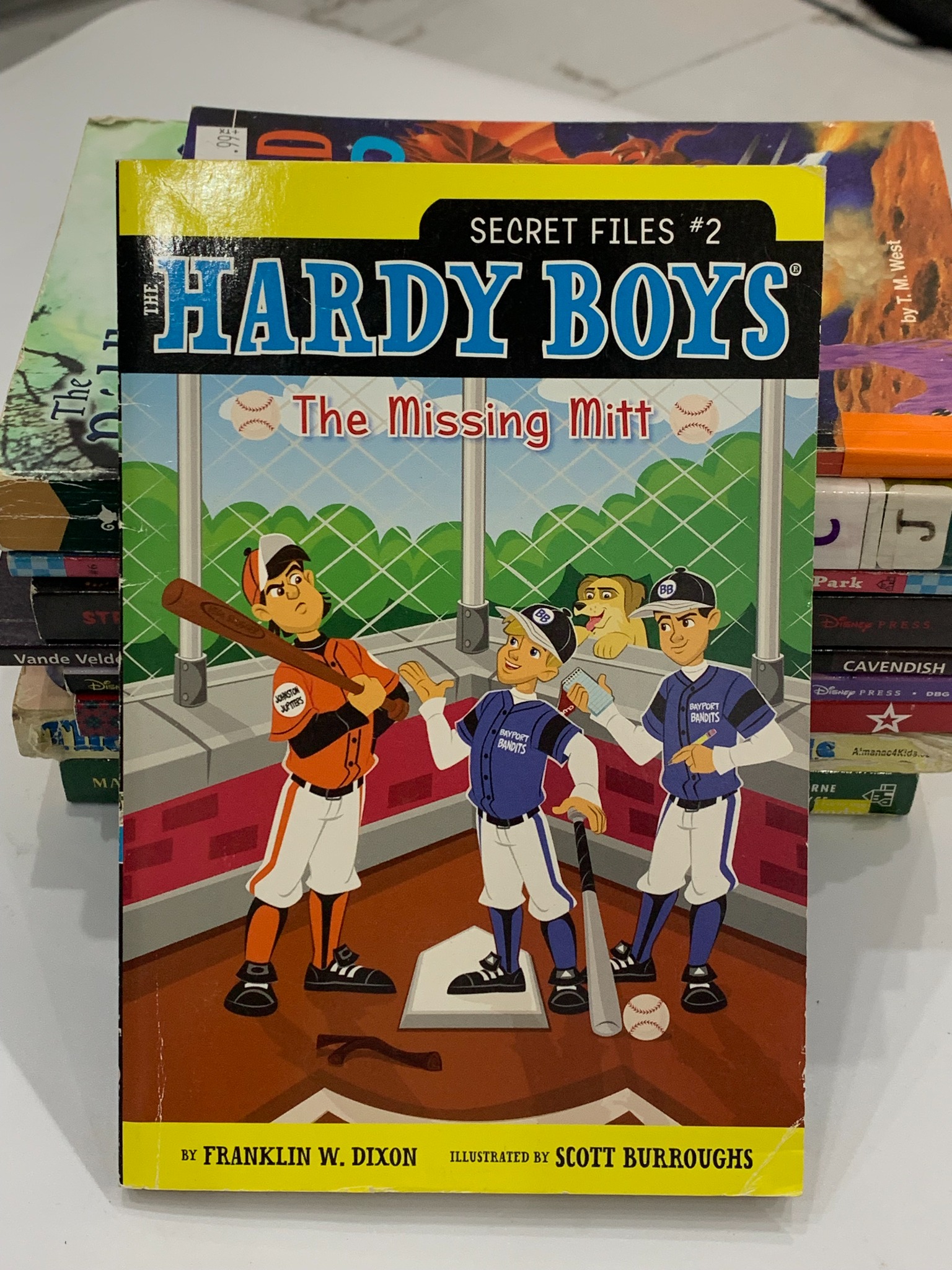 The Hardy Boys: The Missing Mitt – Franklin W. Dixon - ảnh 2