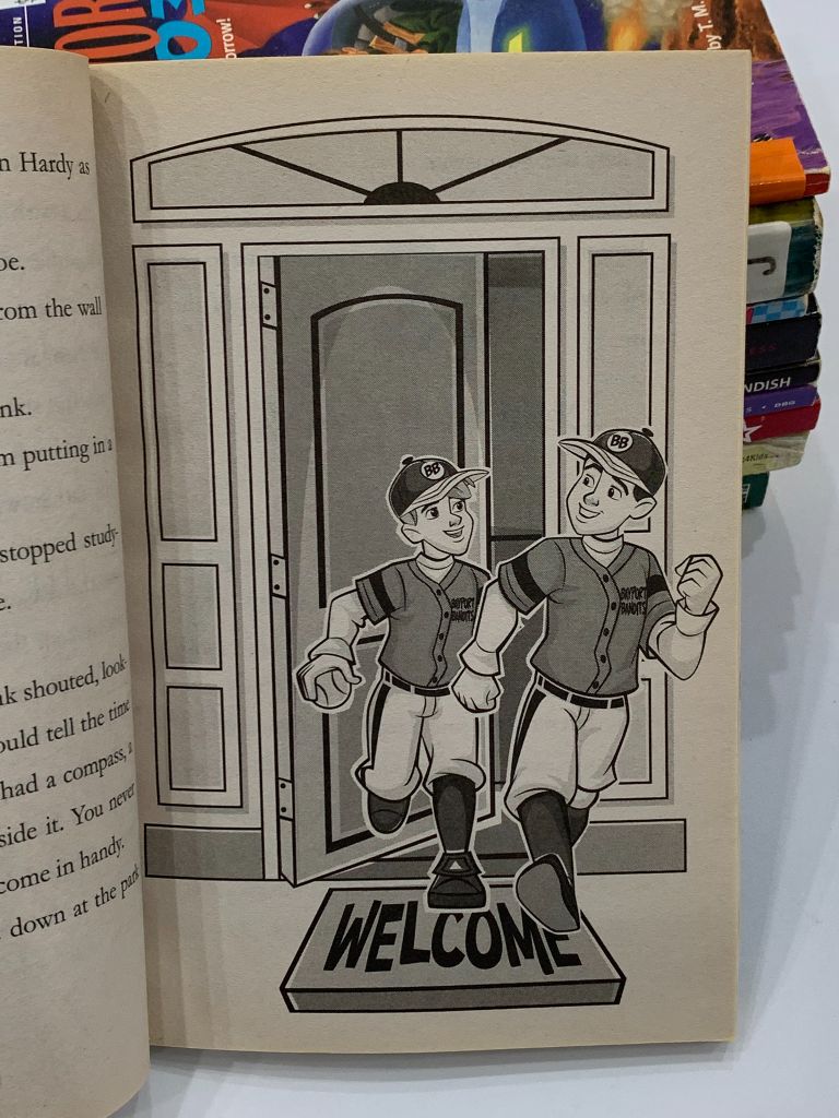 The Hardy Boys: The Missing Mitt – Franklin W. Dixon - Ảnh thực tế 6