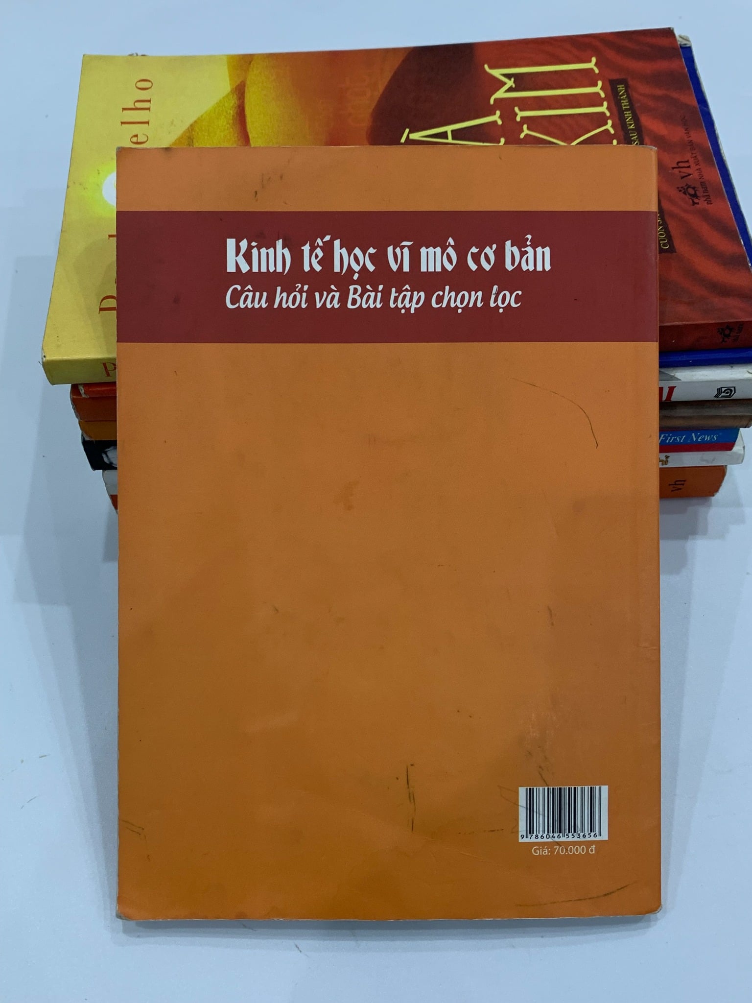 Kinh tế học vĩ mô cơ bản – Nhiều tác giả
